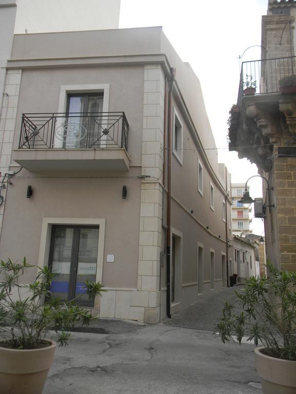 Guest House San Domenico Аугуста Экстерьер фото